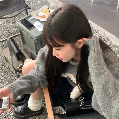 穿成极品老妇之后只想当咸鱼